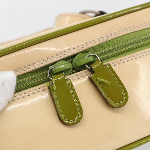 Authentic GUCCI Vanity Hand Pouch Patent Leather bst276-121625 - Picture 7 of 16